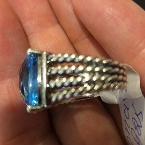 David Yurman Ring With a Genuinel Blue Topaz in 925 Sterling Silver.